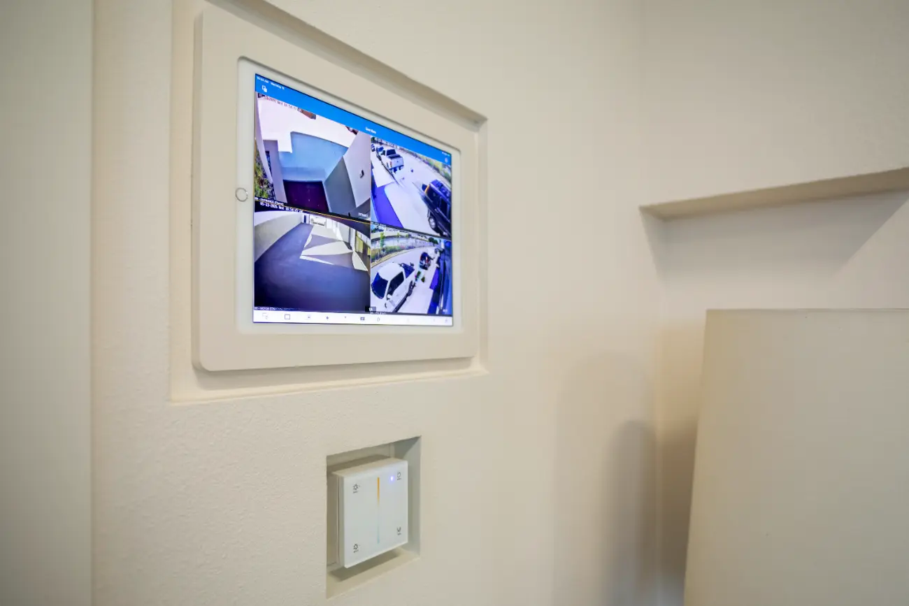 Swing-Out Frame TV