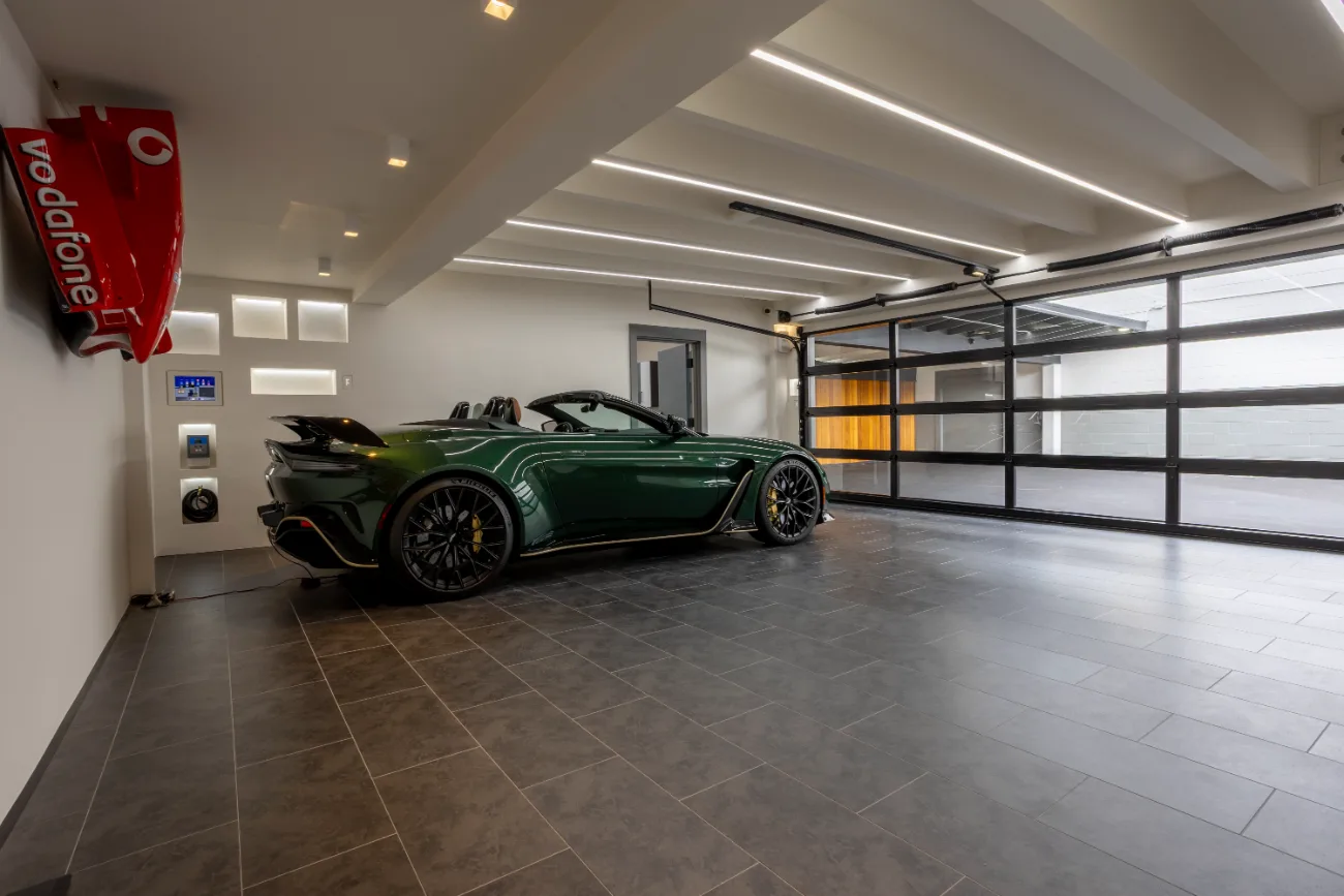 Three-Car Gallery Vault